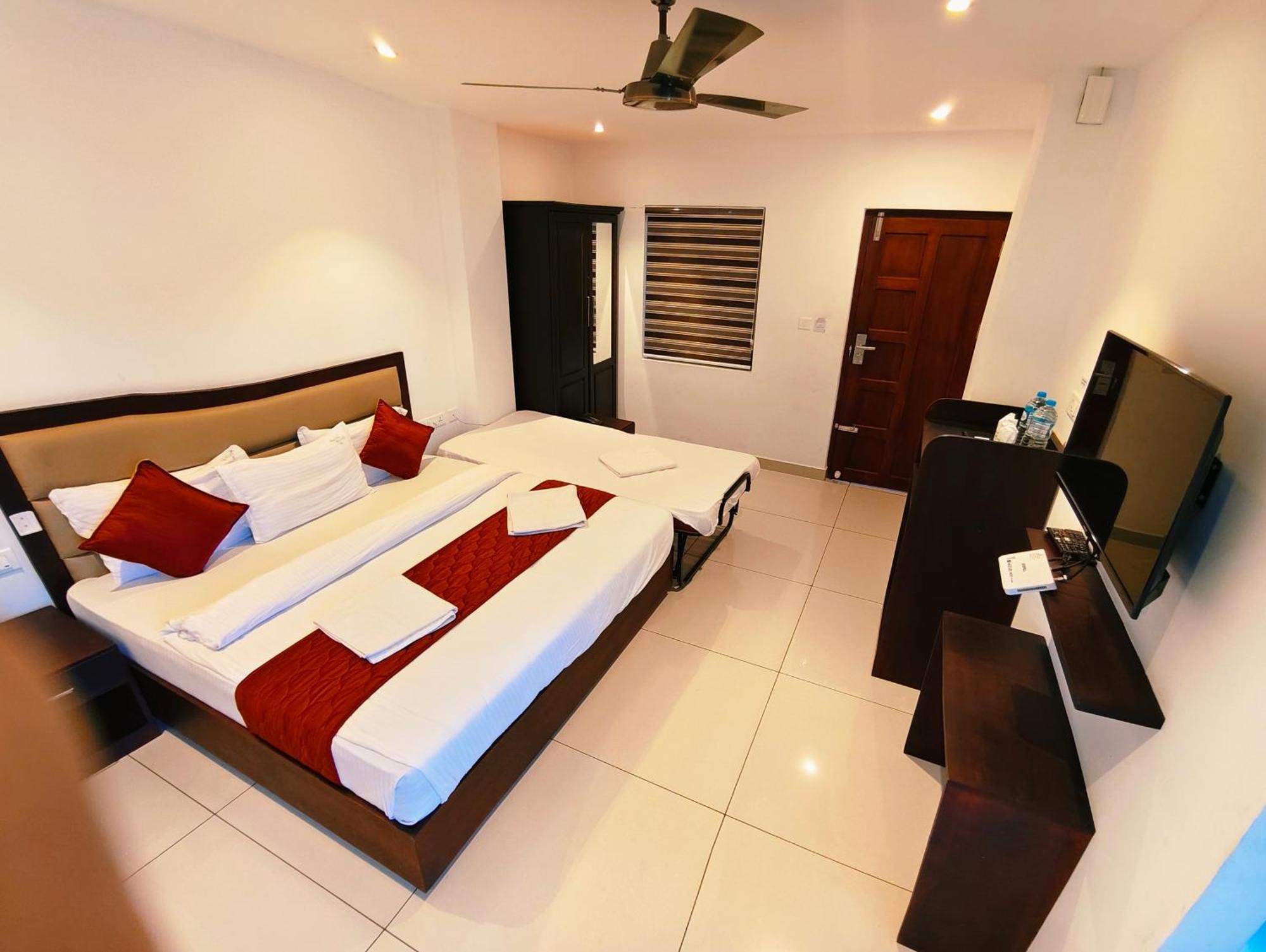 Spring Valley Resort Thekkady Exterior photo